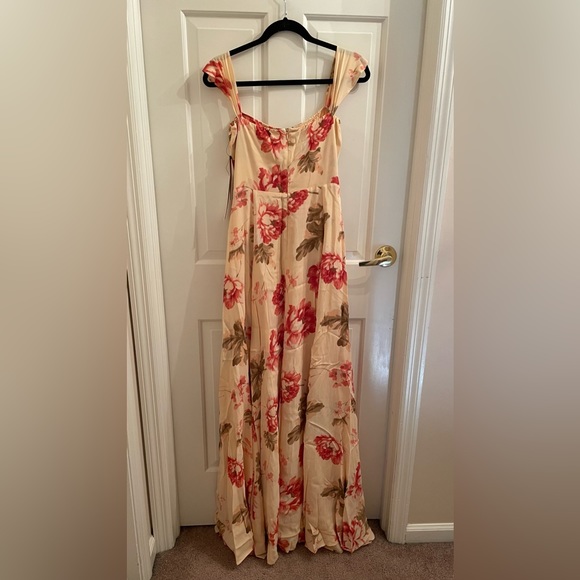 Reformation Isadora Dress in Naples - Picture 5 of 7